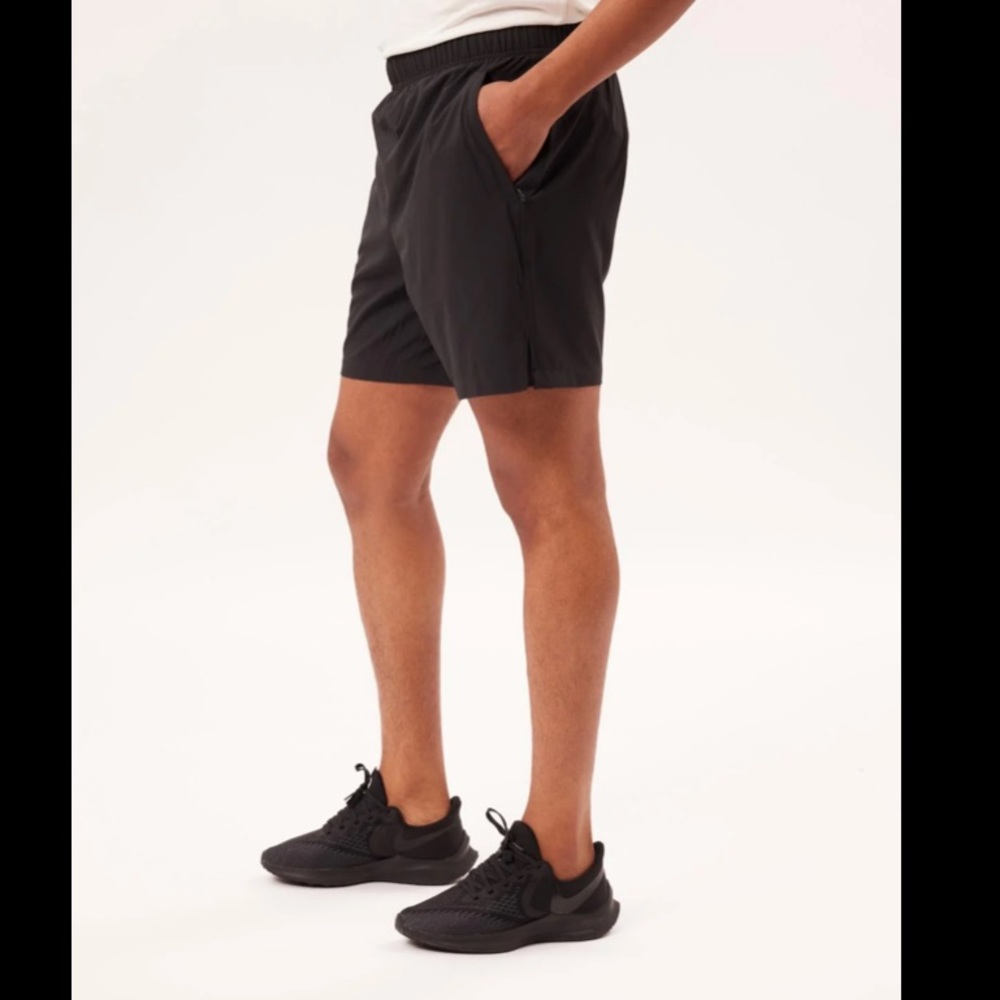 Mens Athletic Shorts (size L)